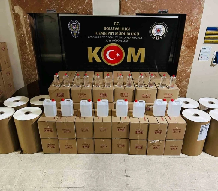 1498 litre etil alkol ve 112 bin metre sigara kağıdı ele geçirildi
