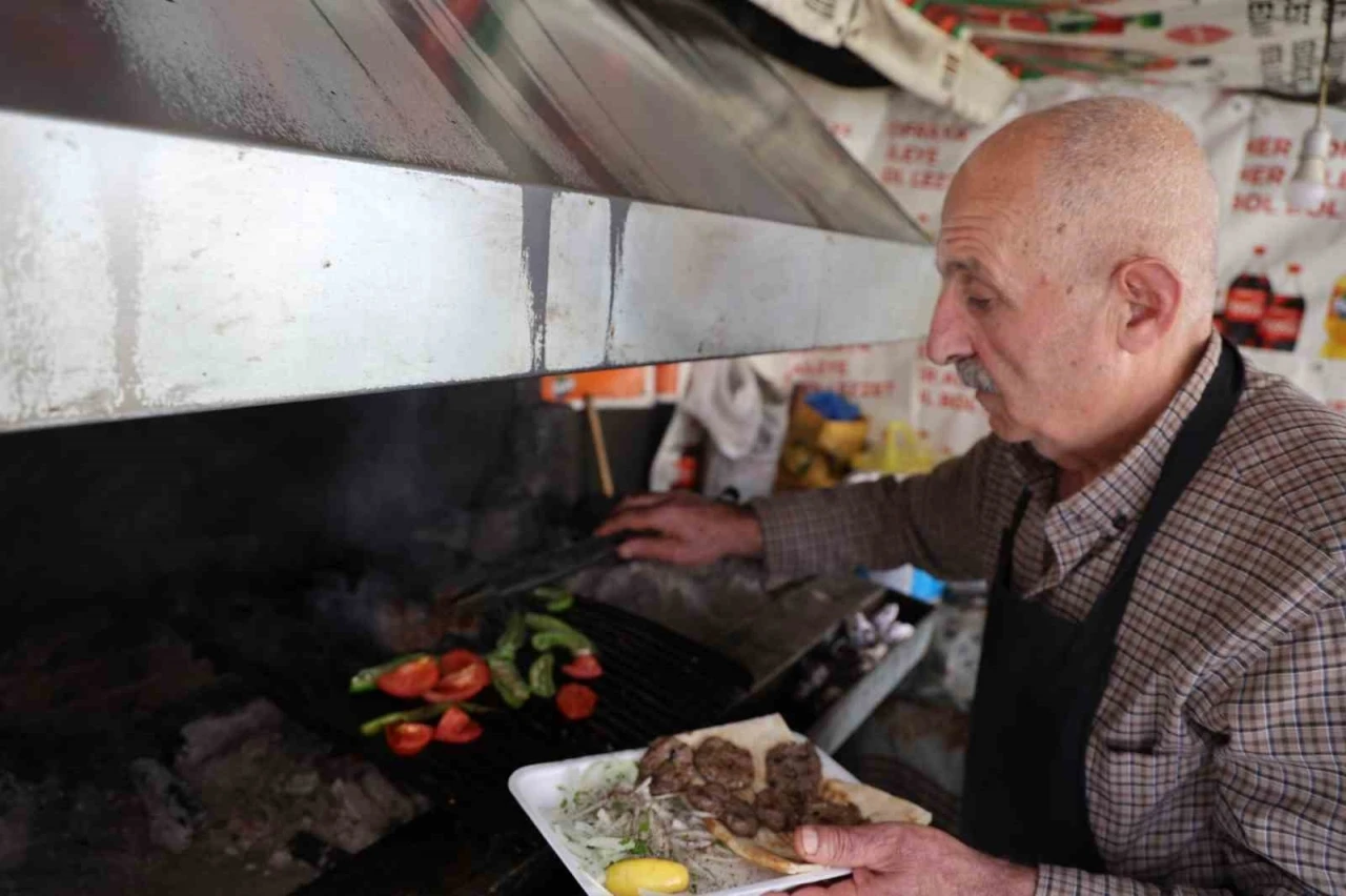 60 yıllık geleneğin son temsilcisi
