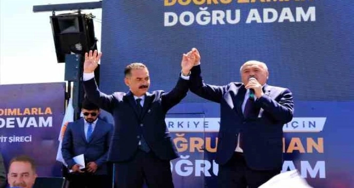 AK Parti Erzincan’ın ‘seçim ofisi’ coşkuyla açıldı