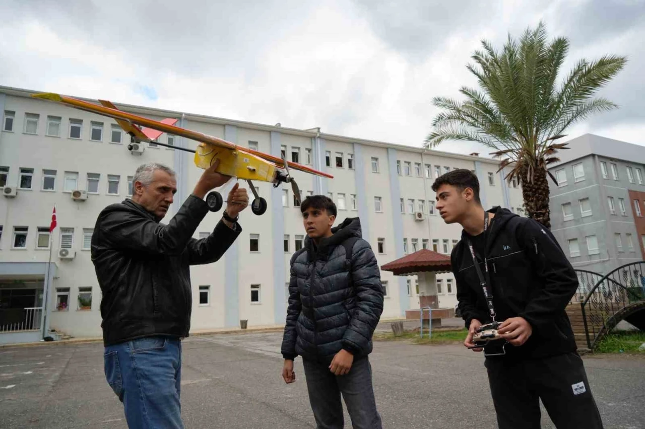 Atakum Mesleki ve Teknik Lisesi, 17 ülkenin katıldığı yarışmada 2. oldu
