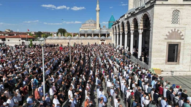 Binlerce Konyalı şehit İsmail Heniye için gıyabi cenaze namazında buluştu
