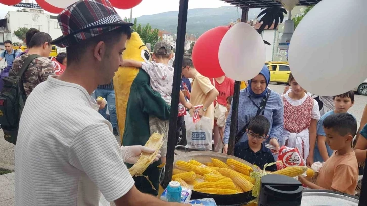 ‘Çılgın Mısırcı’nın tek derdi özel çocukları mutlu etmek
