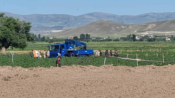 Düşen uçağın enkazı kaldırıldı
