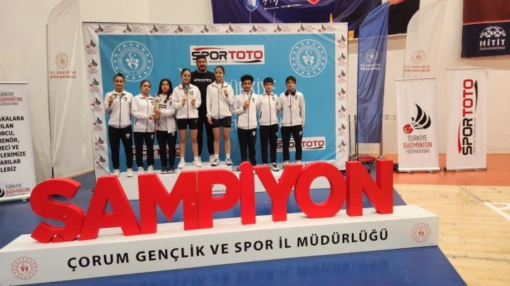 Eskişehirli badmintoncular şampiyonadan dereceler ile döndü