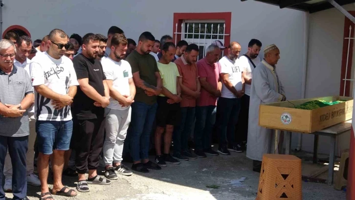 Giresun’da dere yatağında ölü bulunan kayıp kadın toprağa verildi
