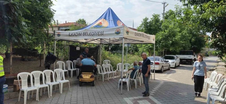 İlkadım Belediyesi taziye hizmetleri cenaze sahiplerinin yanında
