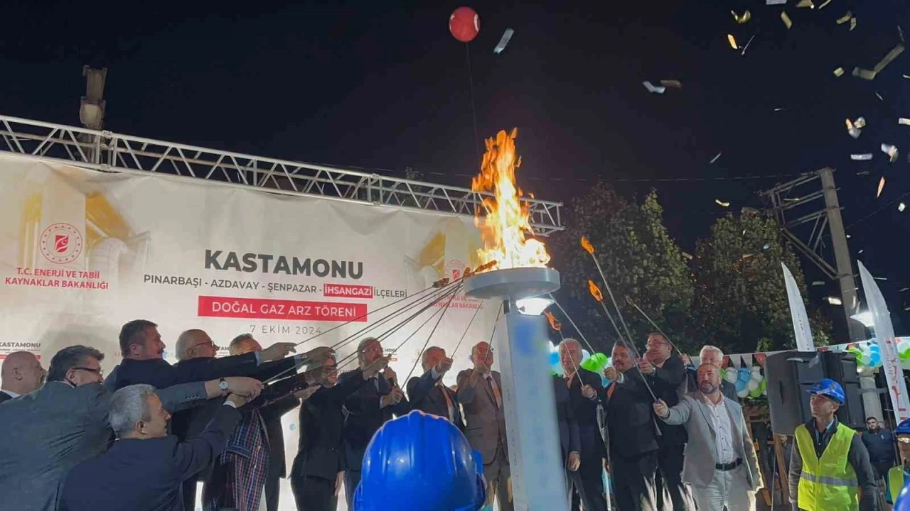 Kastamonu’da 4 ilçeye daha doğalgaz verildi
