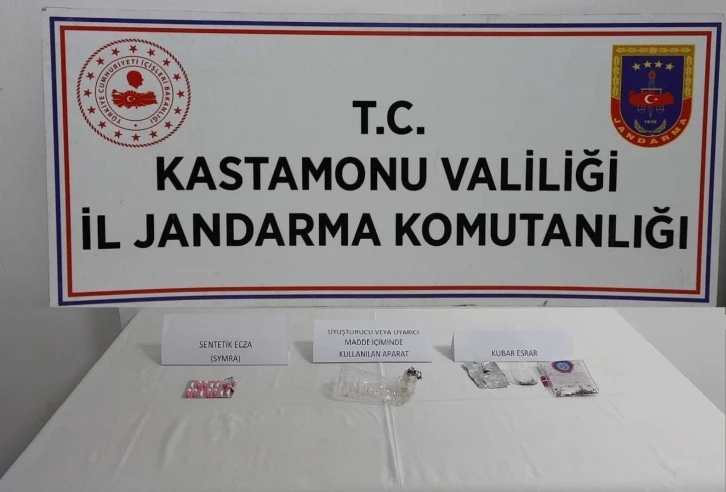 Kastamonu’da uyuşturucu ile yakalanan 3 kişi gözaltına alındı
