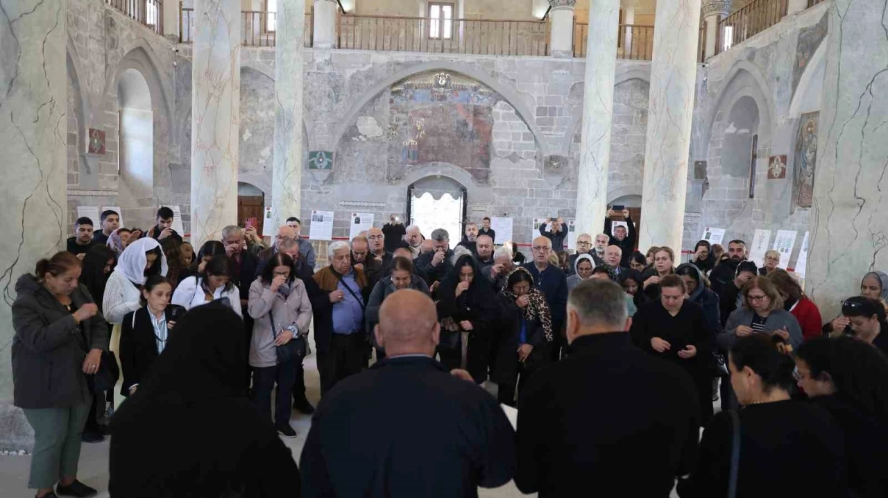 Meryem Ana Kilisesi yerli ve yabancı turistleri ağırlıyor
