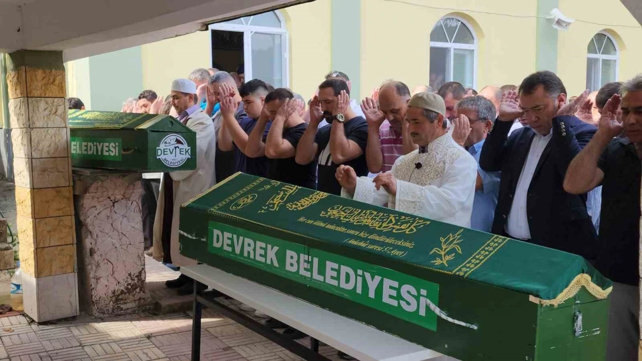 Ormanlık alanda öldürülen dayı ve yeğeni toprağa verildi
