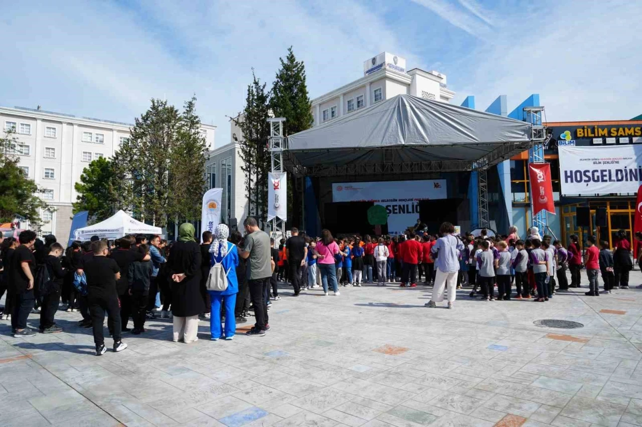 Samsun’da Bilim Benliği: Öğrenciler 55 farklı atölye ile buluştu
