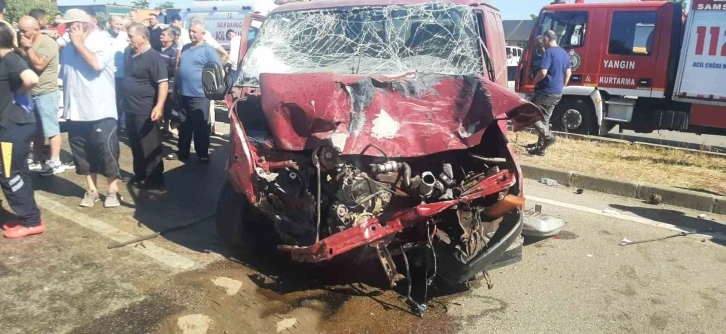 Samsun’da zincirleme trafik kazası: 1 ölü, 2 ağır yaralı

