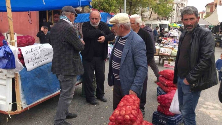 Sattı soğandan elde ettiği geliri Filistin’e gönderecek