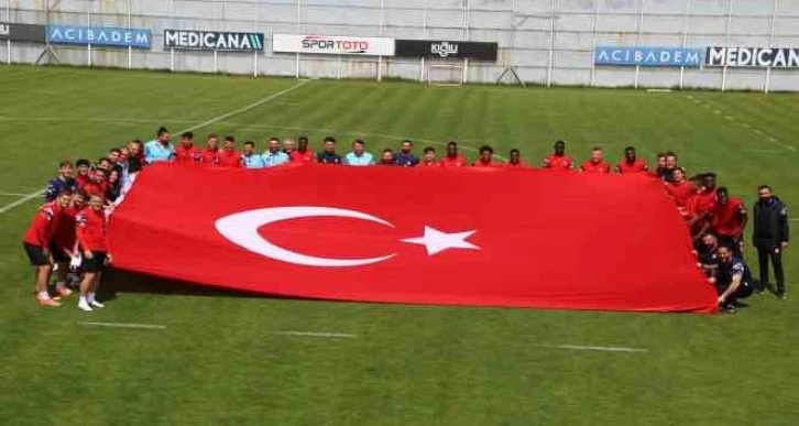 Sivasspor idmanda dev Türk bayrağı açtı