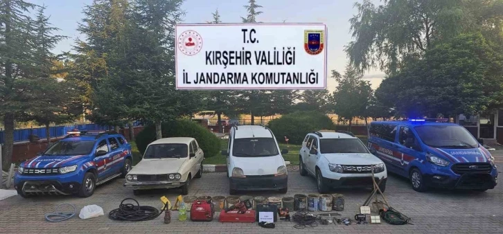 Tarihi eser kaçakçılarına jandarma operasyonu
