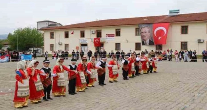 Taşova’da 23 Nisan coşkuyla kutlandı