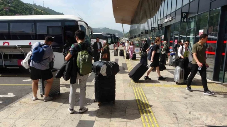 Trabzon Şehirlerarası Otobüs Terminali’nde Kurban Bayramı yoğunluğu

