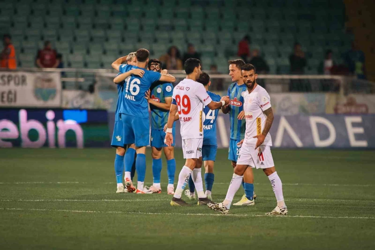 Trendyol Süper Lig: Çaykur Rizespor: 2 - Antalyaspor: 1 (Maç sonucu)
