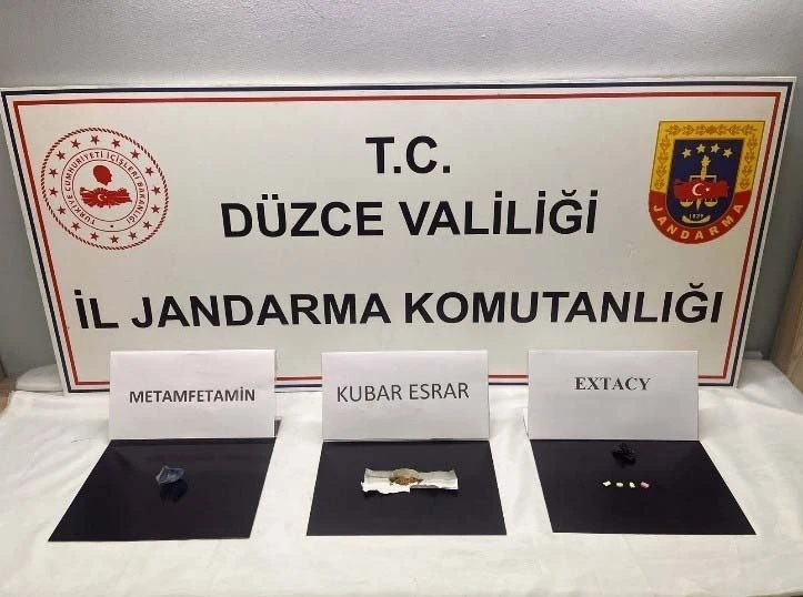 Uyuşturucu kullanan12 kişi hakkında işlem yapıldı
