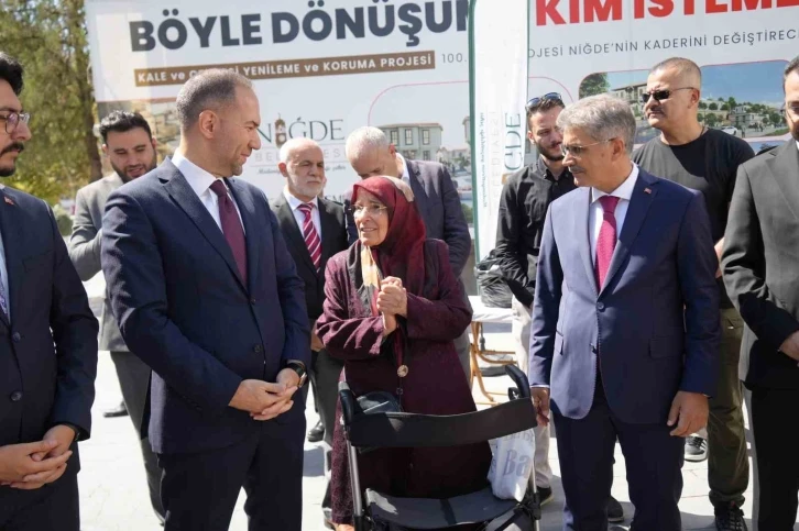 Yardımlardan etkilendi, belediyeye mobil aşevi bağışladı
