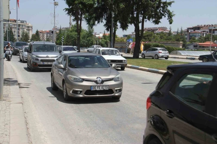 Yeni Konya-Antalya Kara yolunda bayram trafiği yoğunluğu
