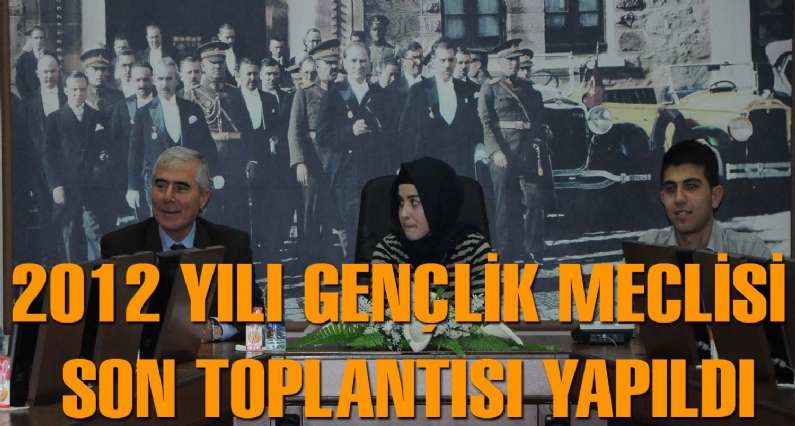 Erbaa Belediyesi Gençlik Meclisi 2012 yılı son toplantısı Erbaa Belediye Başkanı Ahmet Yenihanın da katılımı ile Erbaa Belediyesi Meclis salonunda yapıldı.