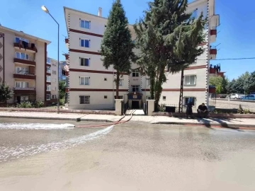 Ankara’da sel sonrası su basan evlerde tahliye çalışmaları devam etti
