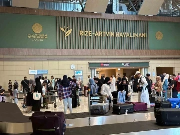 Bahreyn’den gelen ilk charter yolcuları Rize’de
