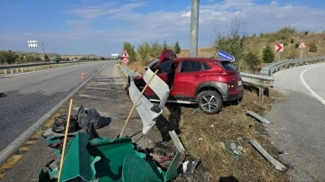 Bariyerlere çarpan cipin sürücü ölümden döndü
