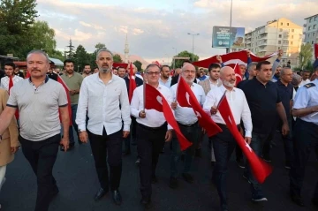 Başkan Özdoğan: &quot;Birliğimiz ve beraberliğimizle hainlere karşı dimdik ayaktayız&quot;
