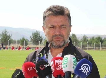 Bülent Uygun: “Menajerler futbolcuları ayartıyor”
