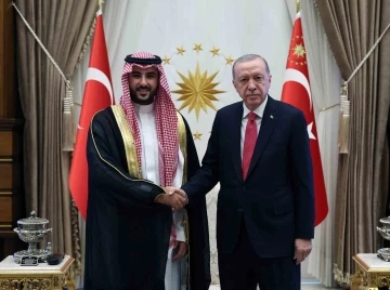 Cumhurbaşkanı Erdoğan, Suudi Arabistan Savunma Bakanı Halid bin Selman Al-Suud’u kabul etti
