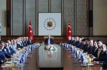 Cumhurbaşkanı Recep Tayyip  Erdoğan, Fenerbahçe Kulübü Başkanı Ali Koç ve yönetim kurulu üyelerini Beştepe’de kabul etti.
