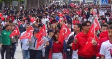 Denizli’de Gençlik Bayramı coşkuyla kutlandı