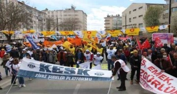 Deprem felaketinden dolayı davulsuz zurnasız 1 Mayıs kutlandı