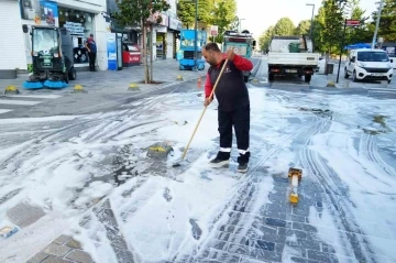 Düzce sokakları deterjanla yıkandı
