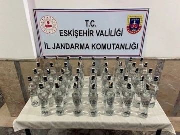 Jandarma ekipleri 43 litre sahte içki ele geçirdi
