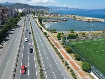 Karadeniz Sahil Yolu fındıkçılar için harman yeri oldu
