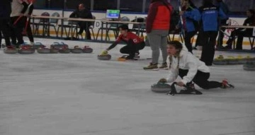 Kars’ta Curling Türkiye Şampiyonası heyecanı sürüyor