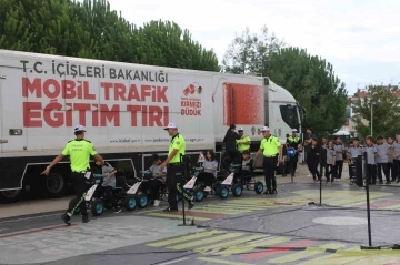 Mobil Trafik Eğitim Tırı ile 8 bine yakın öğrenciye trafik eğitimi
