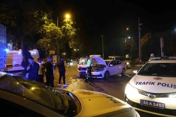 Nevşehir’de 2 otomobil çarpıştı: 3 yaralı
