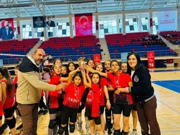 Niğde’de voleybol şampiyonları belli oldu
