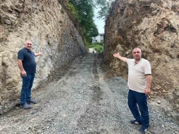 Ölenlerin yolu yaşayanları isyan ettirdi
