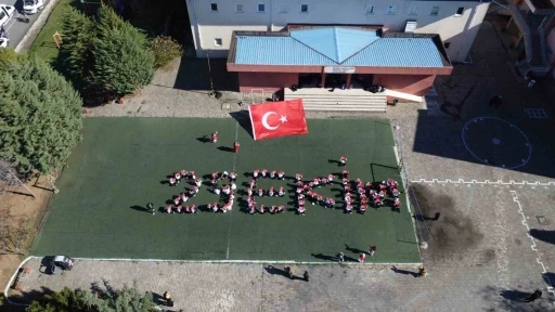 Ordu’da 101 öğrenciden Cumhuriyet’in 101’inci yılına özel koreografi
