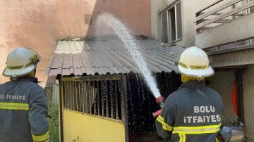 Oyun oynayan çocuklar garajda yangın çıkardı
