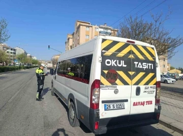 Polis ve jandarma ekiplerinden okul çevreleri ile servislere yönelik denetim
