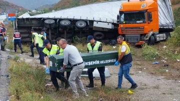 Samsun’daki kazada ölen 3 kişinin cansız bedeni otopsi için morga kaldırıldı
