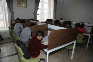 Sivas’ta kütüphanelere ziyaretçi akını
