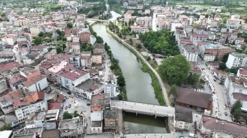 Terme Çayı ıslahında fore kazıklar tamam
