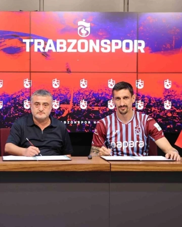 Trabzonspor, Stefan Savic ile 3 yıllık sözleşme imzaladı
